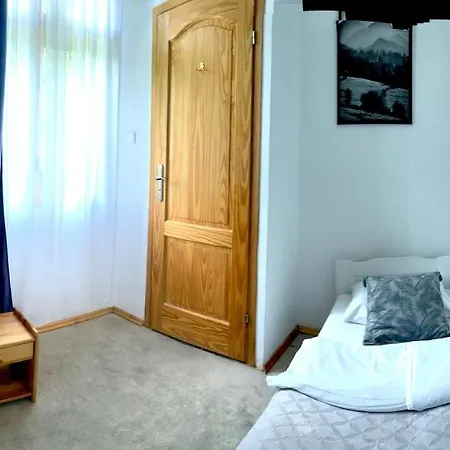 Отель Szklarski Dworek Шклярска-Поремба