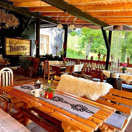 فندق Szklarski Dworek *