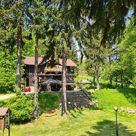 Szklarski Dworek * شكلارسكا بوريبا